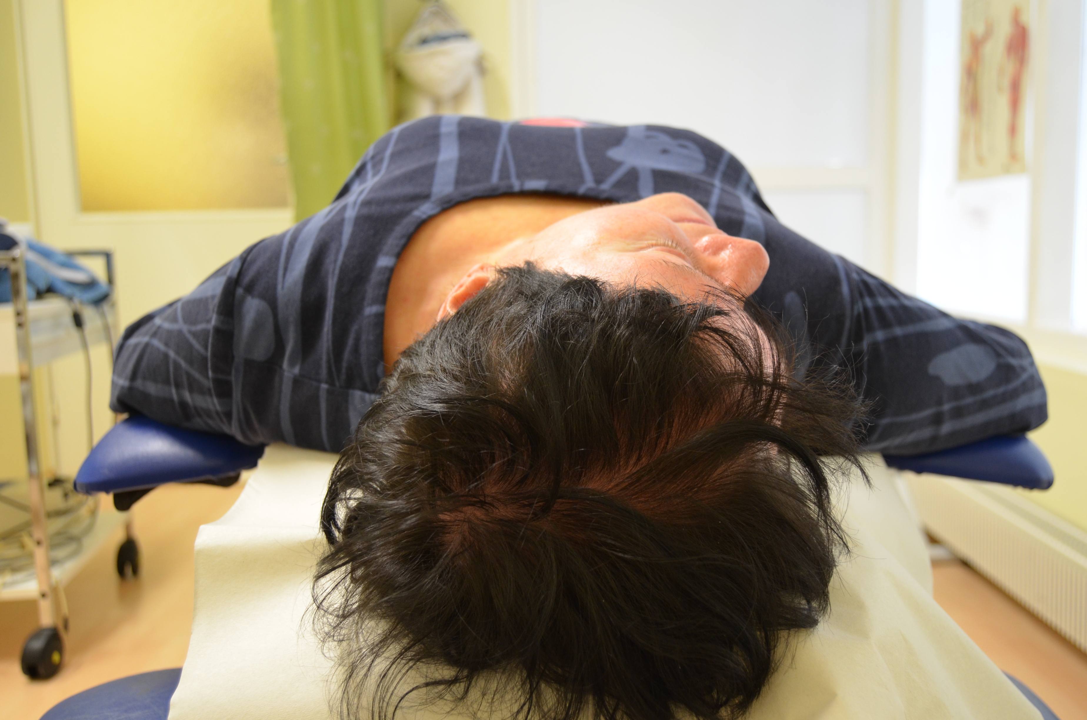 hieronta, klassinen hieronta, lihaskireys, lihasjännitys, istumatuoli, urheiluhieronta, urheiluvamma, hoito